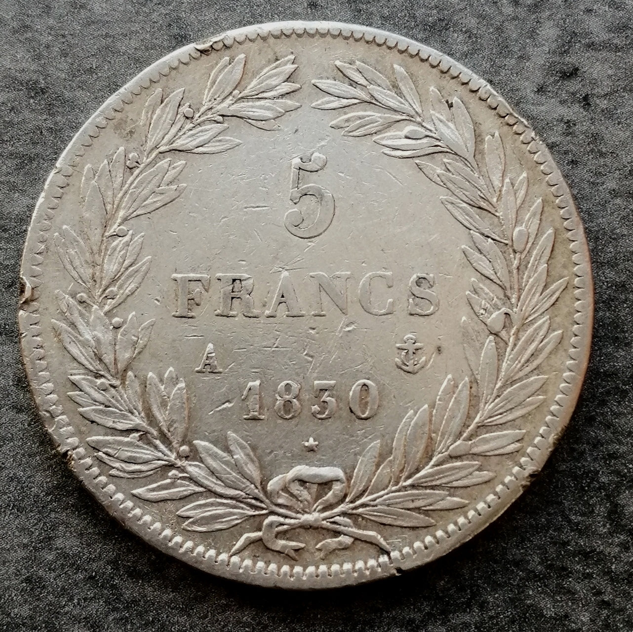 Louis Philippe (1830-1848) 5 francos 1830 A Paris Tiolier Rebanada hueca Plata 24,83 gr G. 676