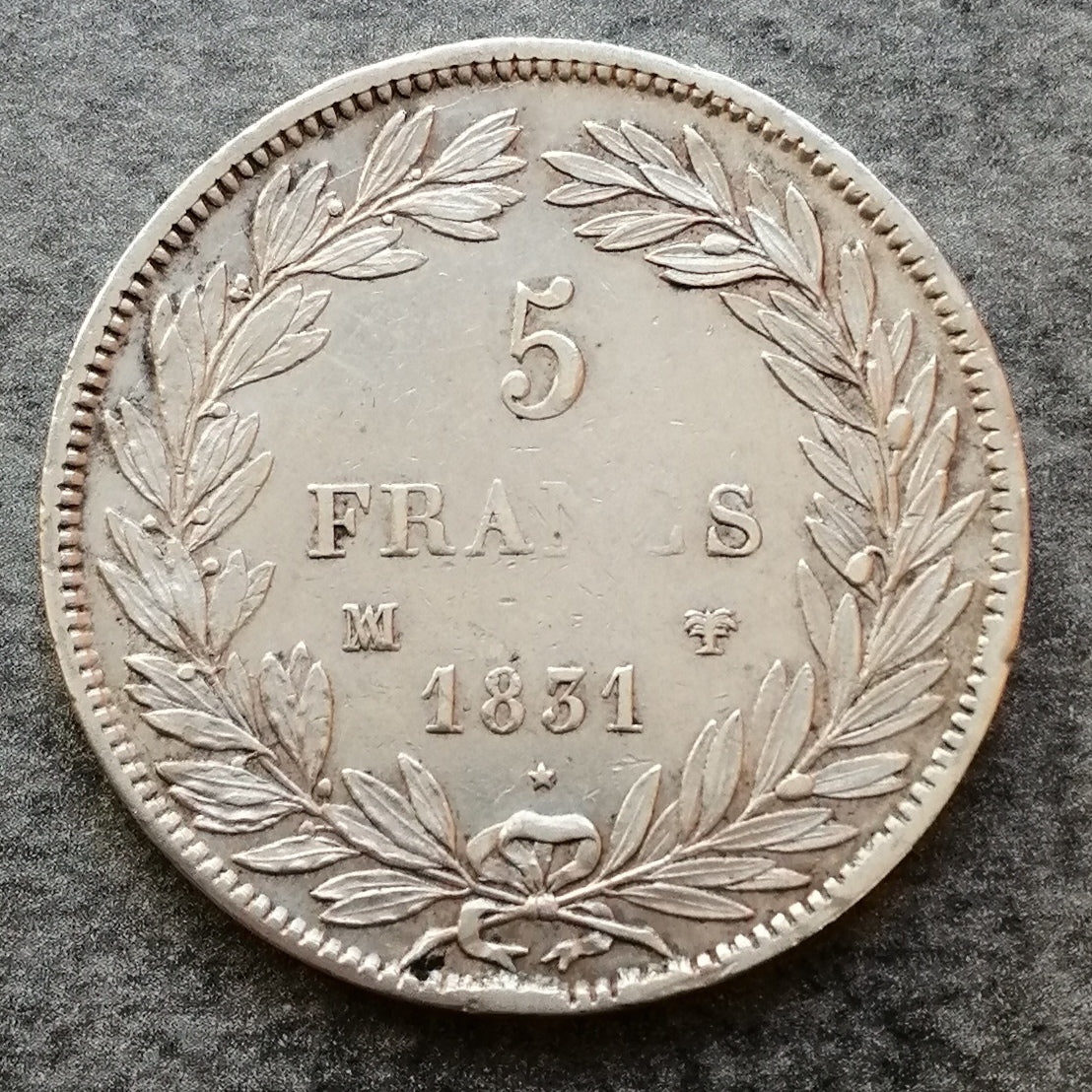 Louis Philippe (1830-1848) 5 francos 1831 MA Marsella Tiolier Rebanada hueca Plata - 24,87 gr - G. 676