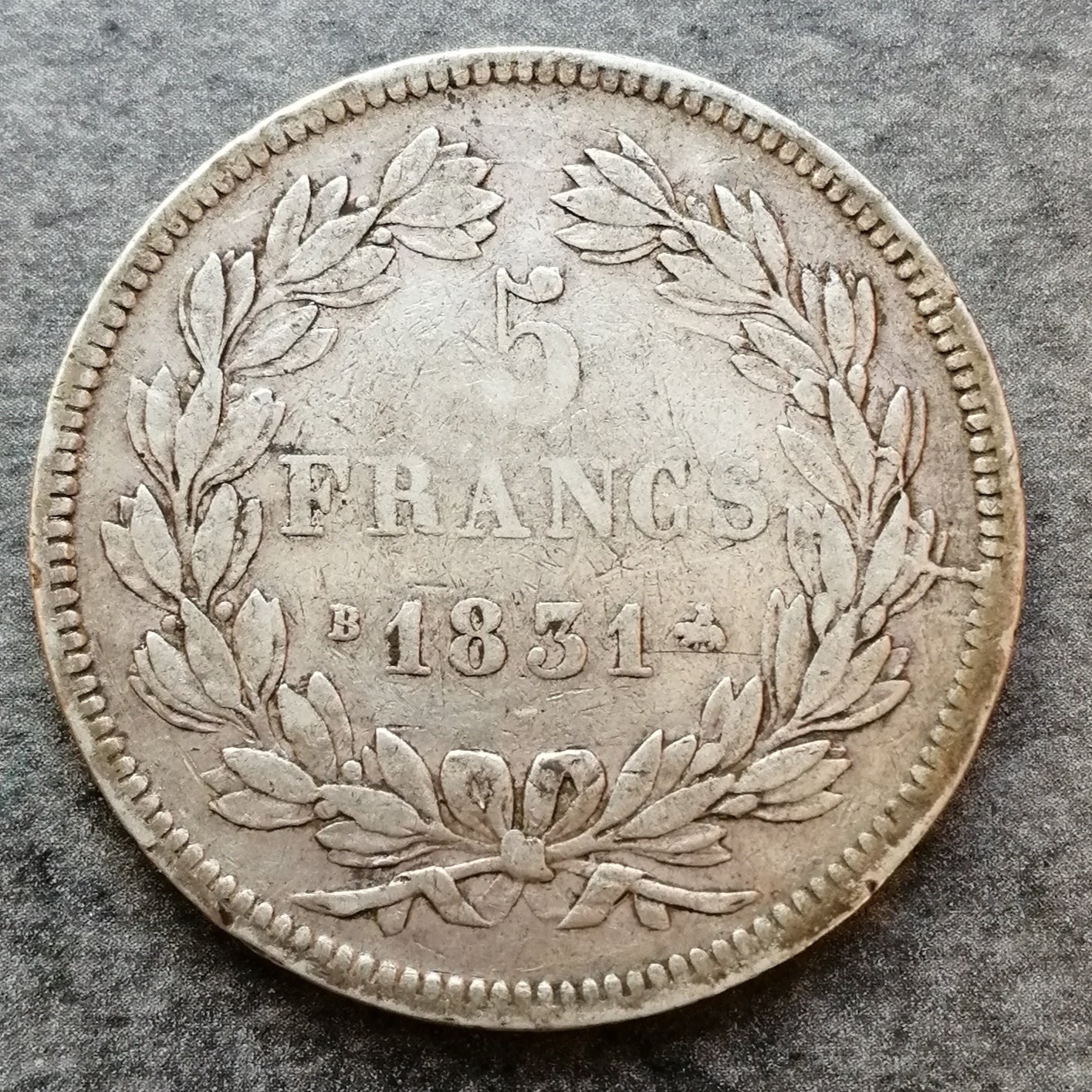 Louis Philippe (1830-1848) 5 francos 1831 B Rouen Domard Borde en relieve Plata - 25,04 gr - G.677a