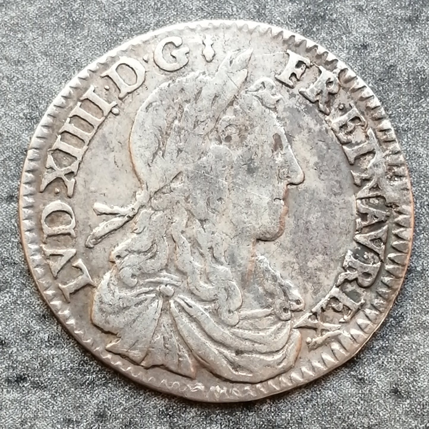 Luis XIV (1643-1715) 1/12 escudo con busto juvenil 1660 En París 2,22 gr