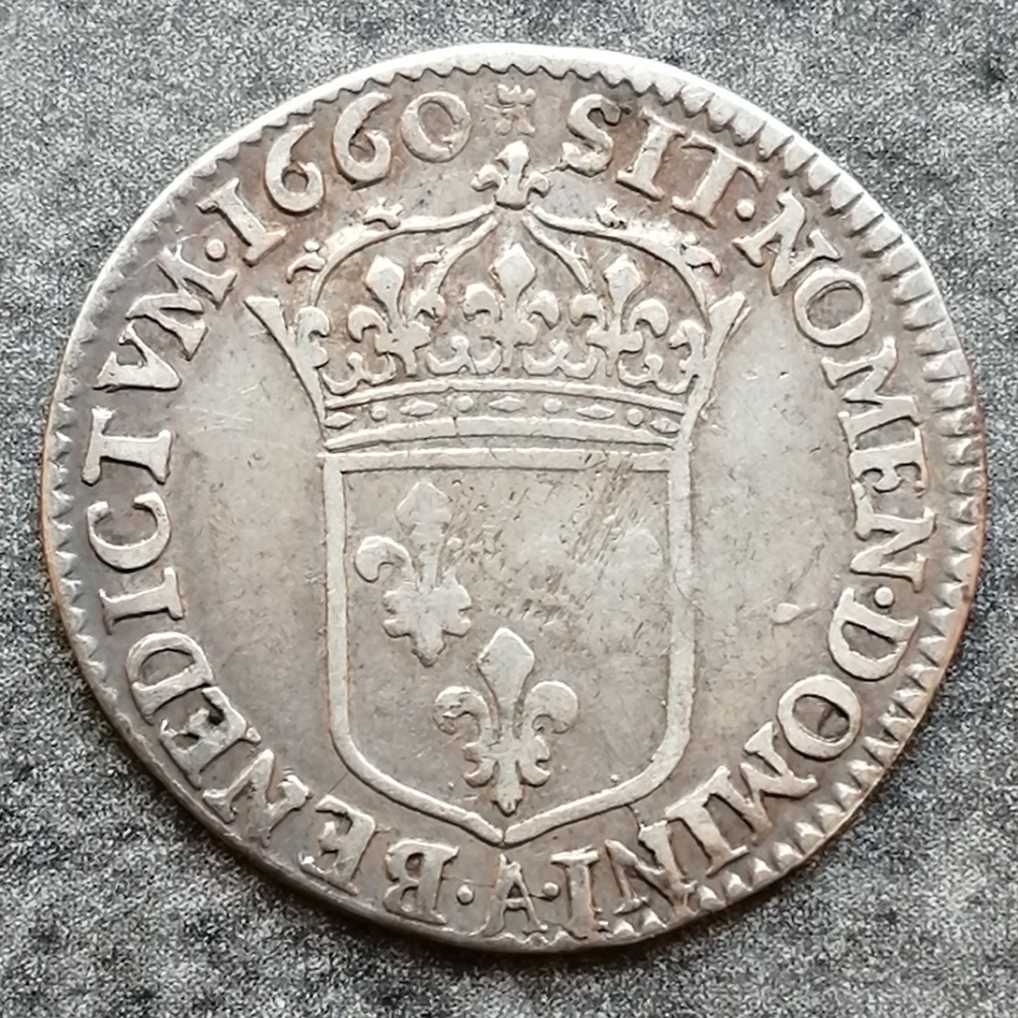 Luis XIV (1643-1715) 1/12 escudo con busto juvenil 1660 En París 2,22 gr