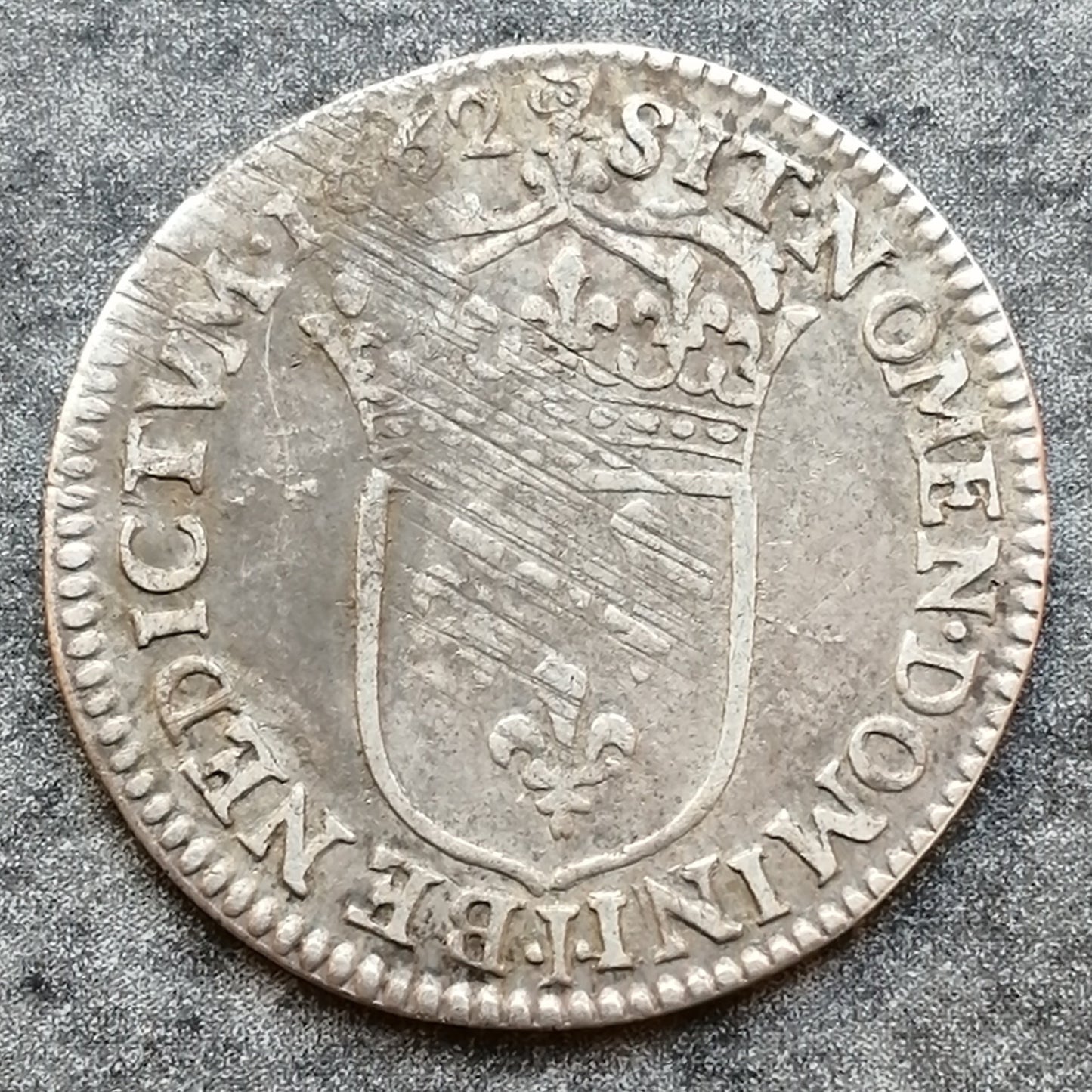 Luis XIV (1643-1715) 1/12 escudo con busto juvenil 1662 I Limoges 2,23 gr