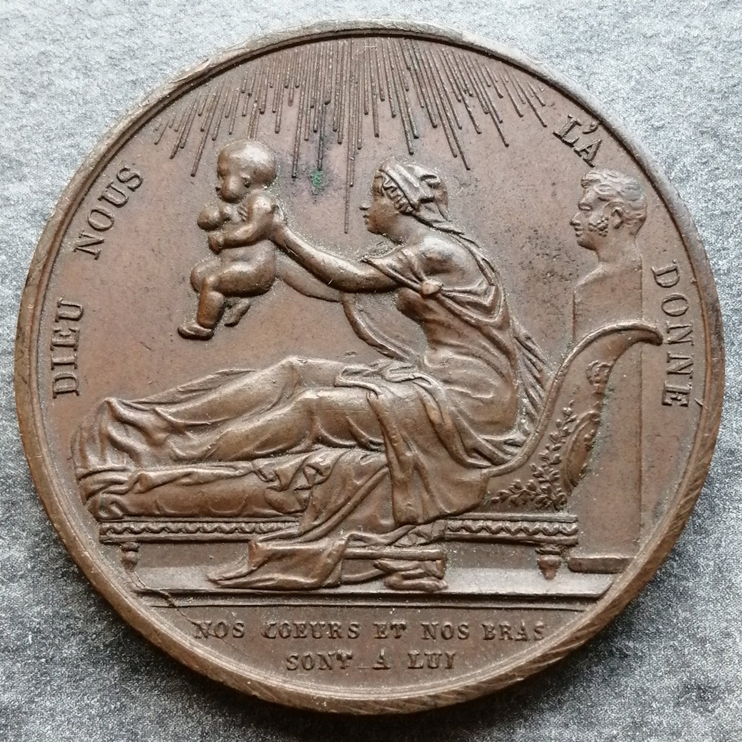 Médaille Naissance Duc de Bordeaux Comte de Chambord 29 septembre 1820 Bronze 30.79 gr