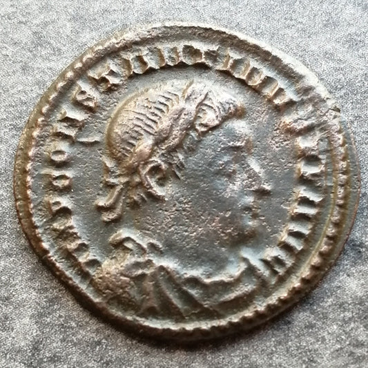 Constantino I (306-337) Follis Marti Conservatori Londres 2,97 gr 22 mm