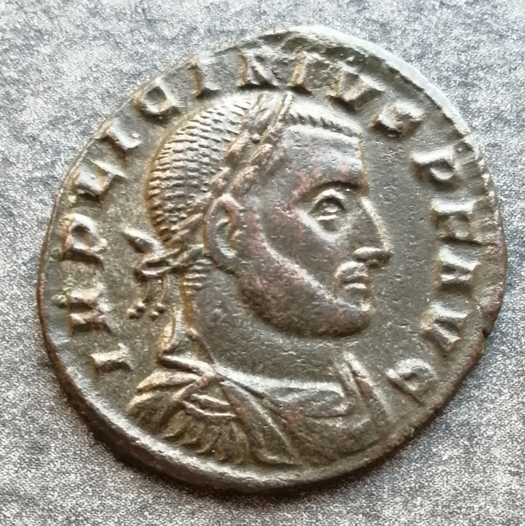 Licinius (308-324) Follis sun Invicto Count Arles 3,03 Gr 21 mm