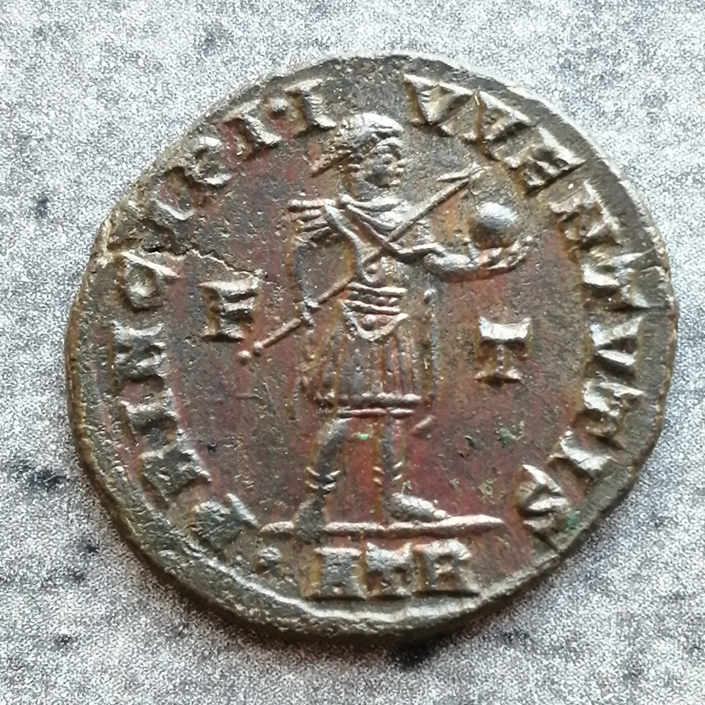 Crispus (317-326) Follis Principi Iuventutis Trêves 3.36 gr 20 mm