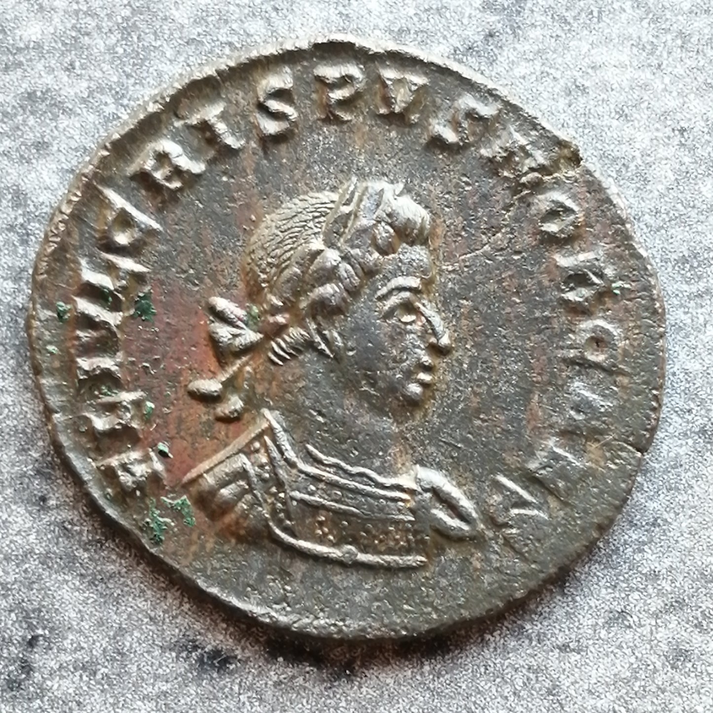 Crispus (317-326) Follis Principi Iuventutis Trêves 3.36 gr 20 mm