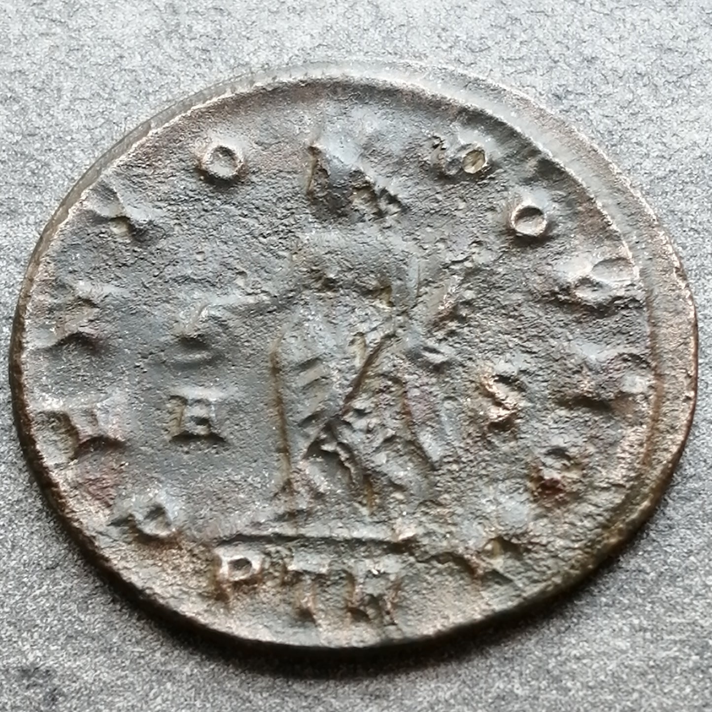 Licinius (308-324) Follis Genio Pop Rom Tries 2,81 gr 21 mm