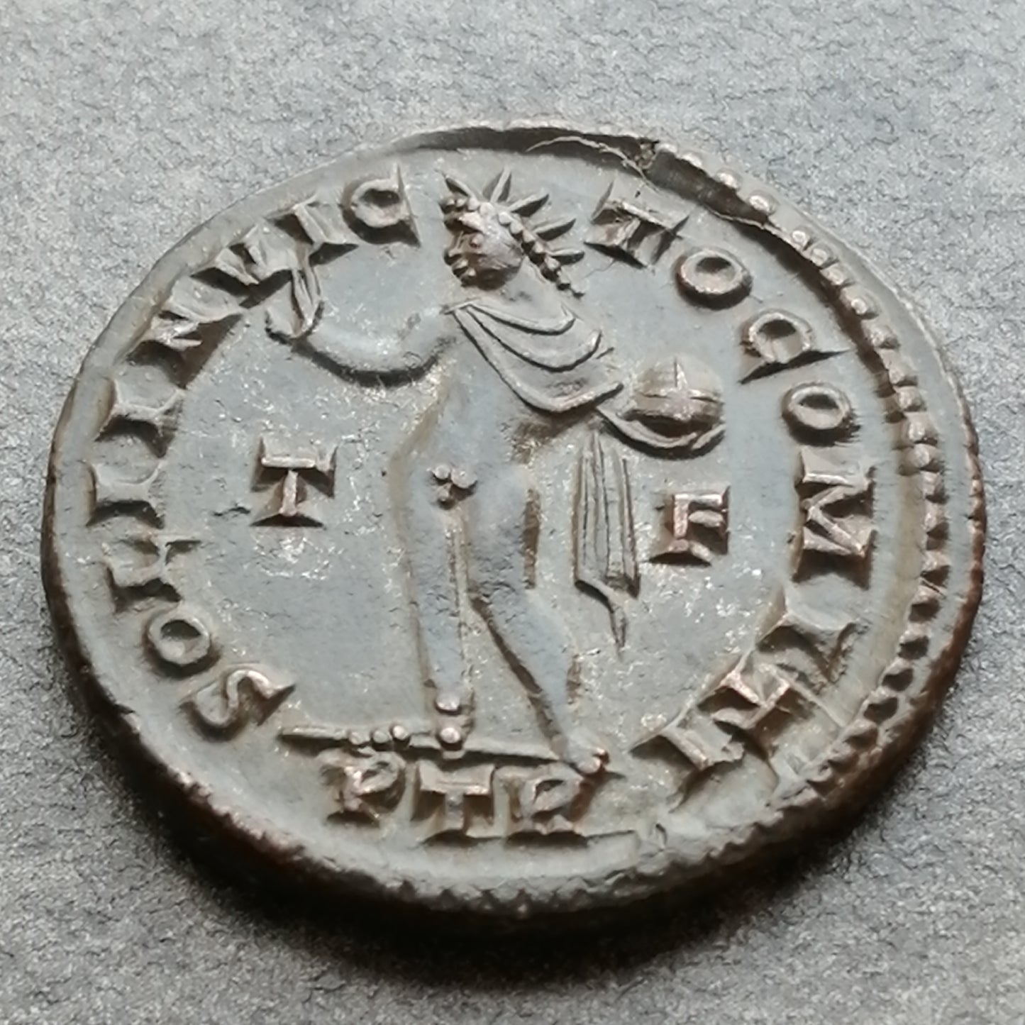 Constantino I (306-337) Follis Sol Invicto Comiti Trier 4,94 gr 23 mm