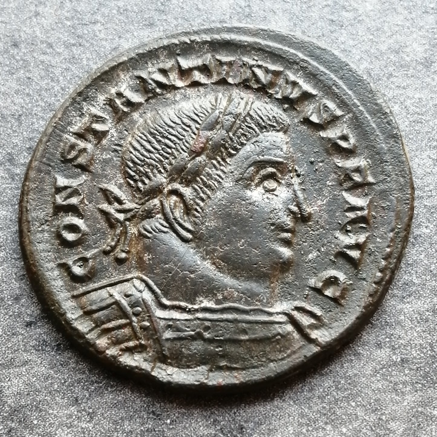 Constantino I (306-337) Follis Marti Conservatori Trier 5,36 gr 22,5 mm