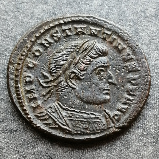 Constantino I (306-337) Follis Soli Invicto Comiti Trier 3,93 gr 21,5 mm