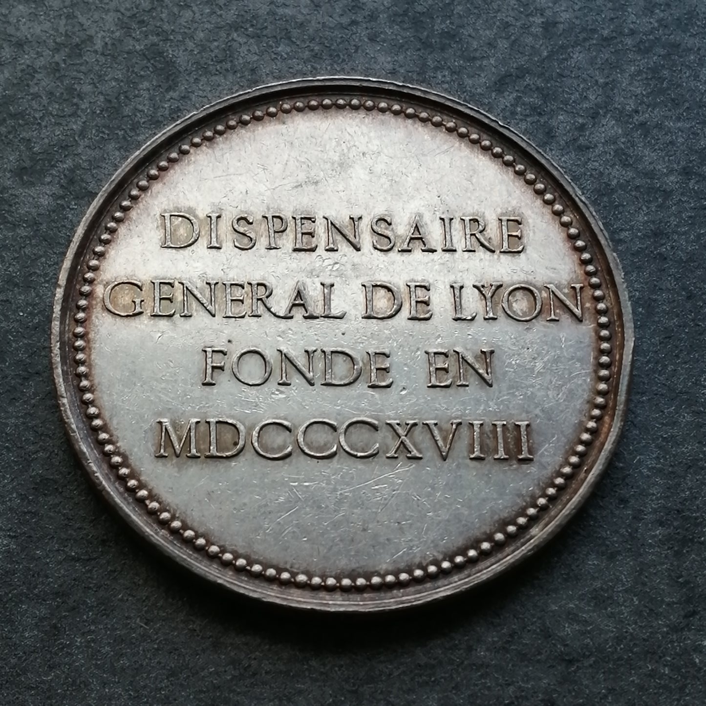 Ficha Dispensario General de Lyon fundado en 1818 Plata 16,07 gr 33 mm