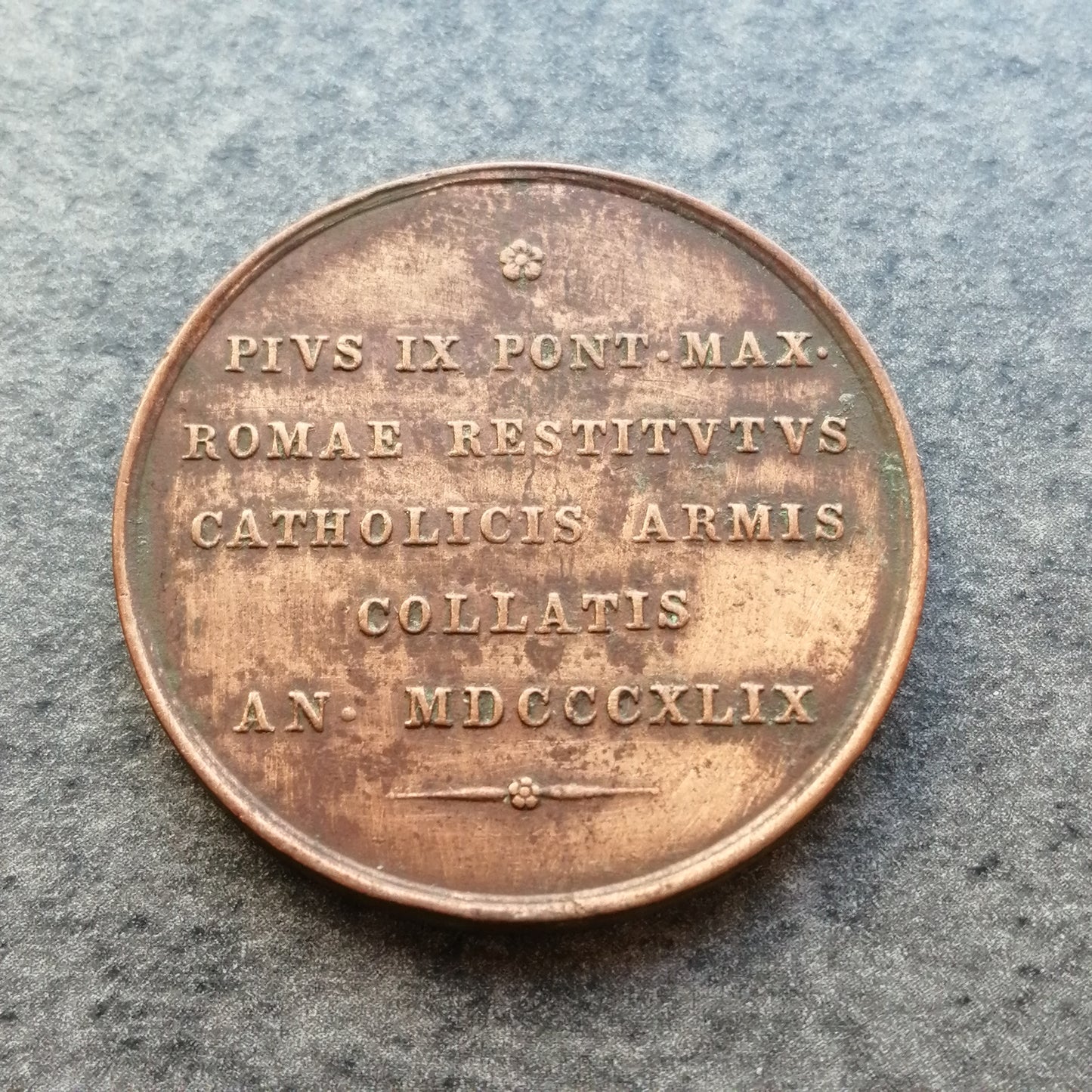 Medalla Vaticano y Estados Pontificios del Papa Pío IX 1849 Bronce 16,15 gr 31 mm