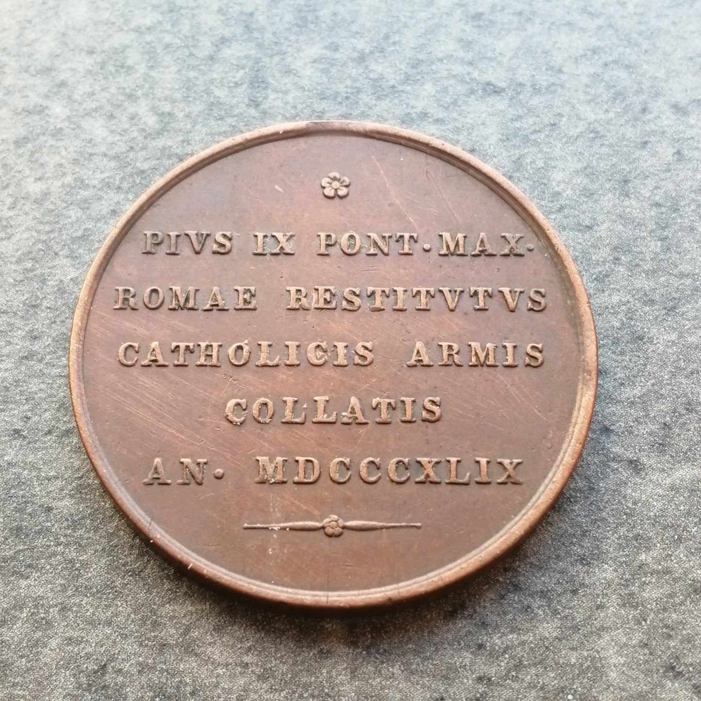 Medalla Vaticano y Estados Pontificios del Papa Pío IX 1849 Bronce 16,75 gr 31 mm