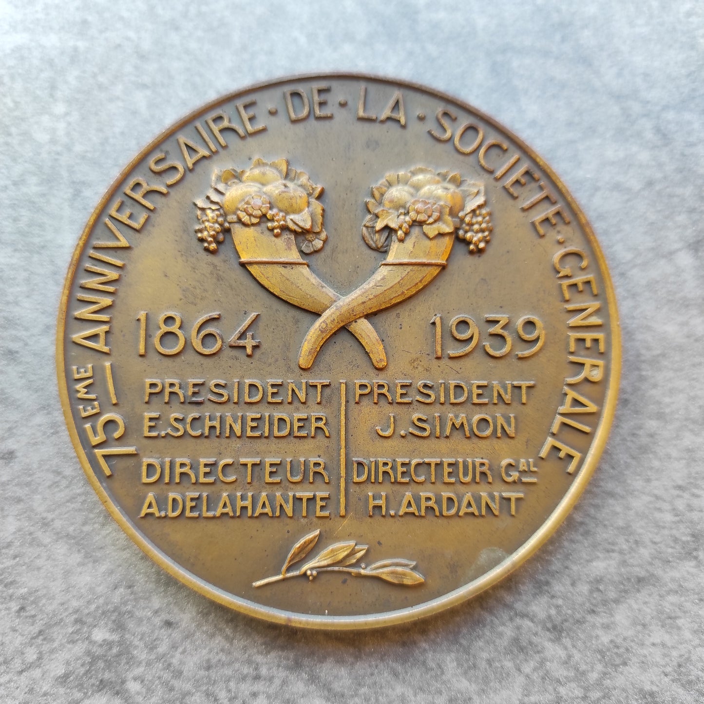 Médaille 75ème anniversaire de la société générale 1864 1939 Bronze 80 mm 239.8 gr par P.Turin