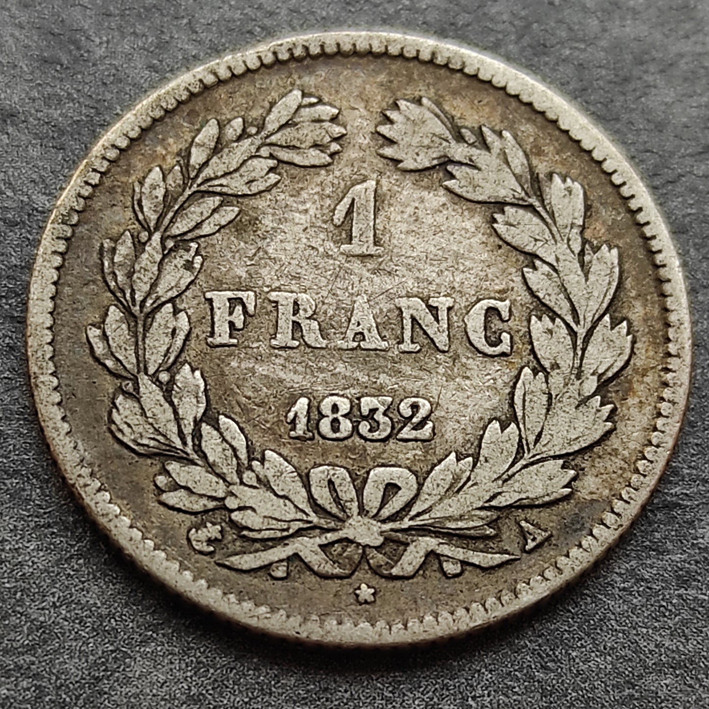 Luis Felipe I (1830-1848) 1 franco 1832 A París Plata 4,84 gr