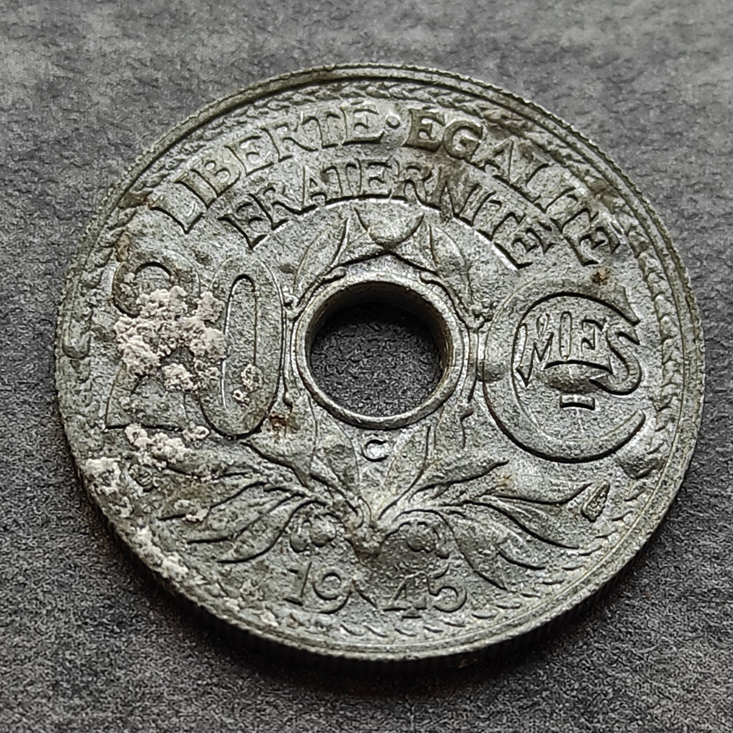 20 céntimos 1945 C CastelAlforfón zinc 3,62 gr