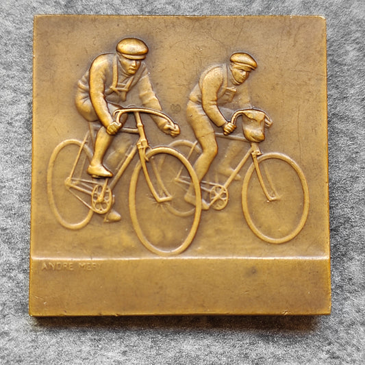 Medal Cycles and artistic representation of victory by André Mery in bronze 45.93 gr 44x44 mm