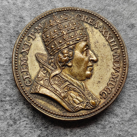 Medalla Papal Clemente XI 1700 Elección al Pontificado y cierre de la puerta santa 38 mm 25,4 gr