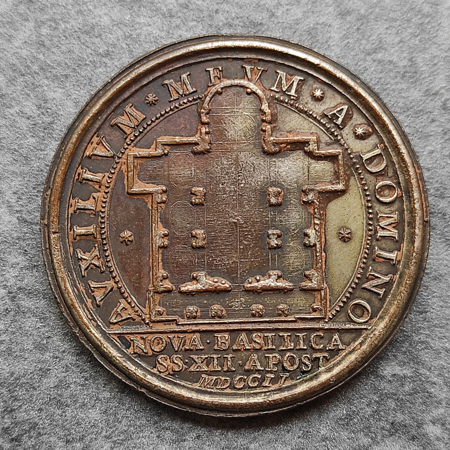 Medalla Papal Clemente XI 1702 Plano de la nueva basílica Bronce plateado 45 mm 33,2 gr