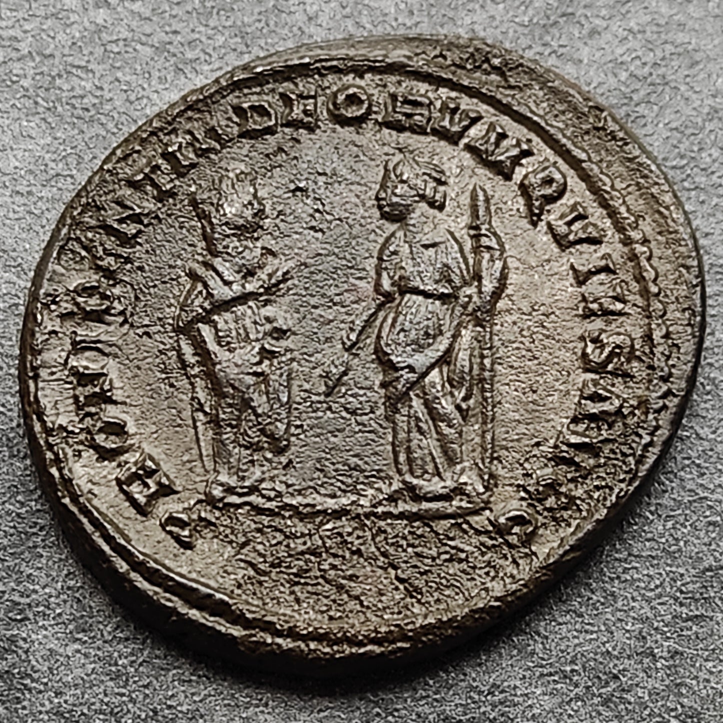 Diocleciano (284-305) Follis PROVIDENTIA DEORVM QVIES AVGG Londres 10,26 gr