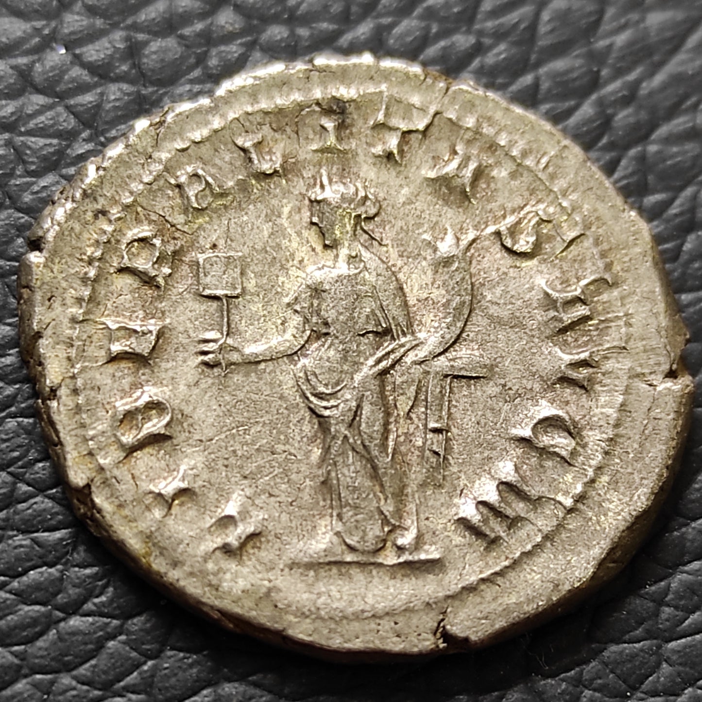 Gordiano III (238-244) Antoniniano LIBERALITAS AVG III 5,65 gr