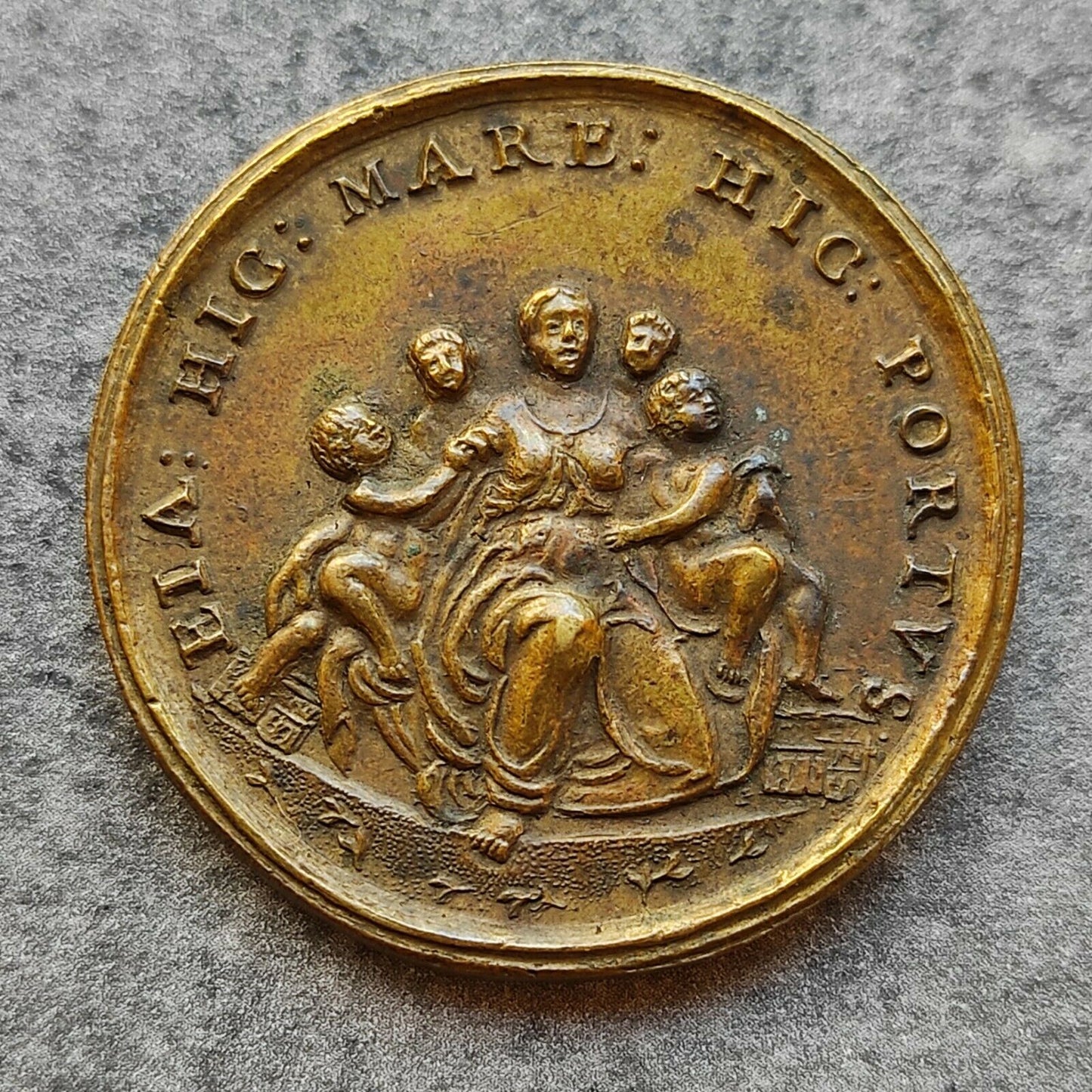 Medaglia Papali Vaticano Alessandro VIII 1689 La Carità con 4 bambini